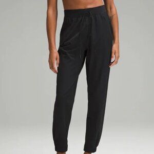 Lululemon License to Train High-Rise Pant